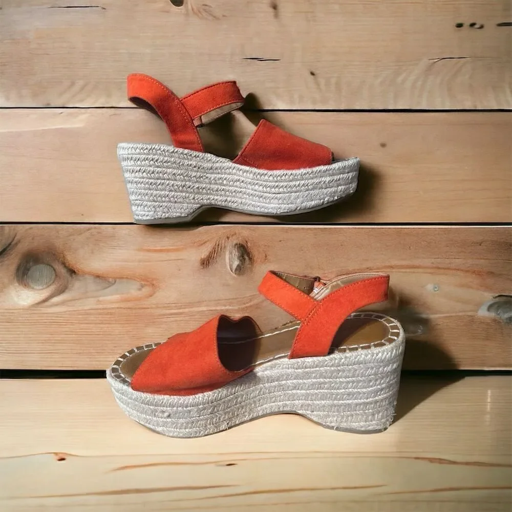 Universal Thread Women's Orange Faux Suede Platform Sandals Buckle Closure Vegan